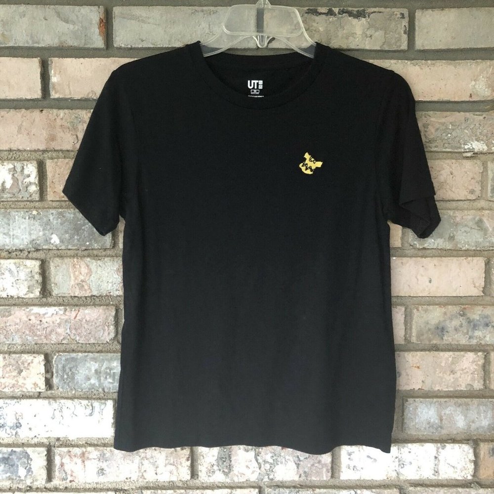 Peanuts Uniqlo UT Charlie Brown Black Yellow Embroidered T-Shirt Top Size XS